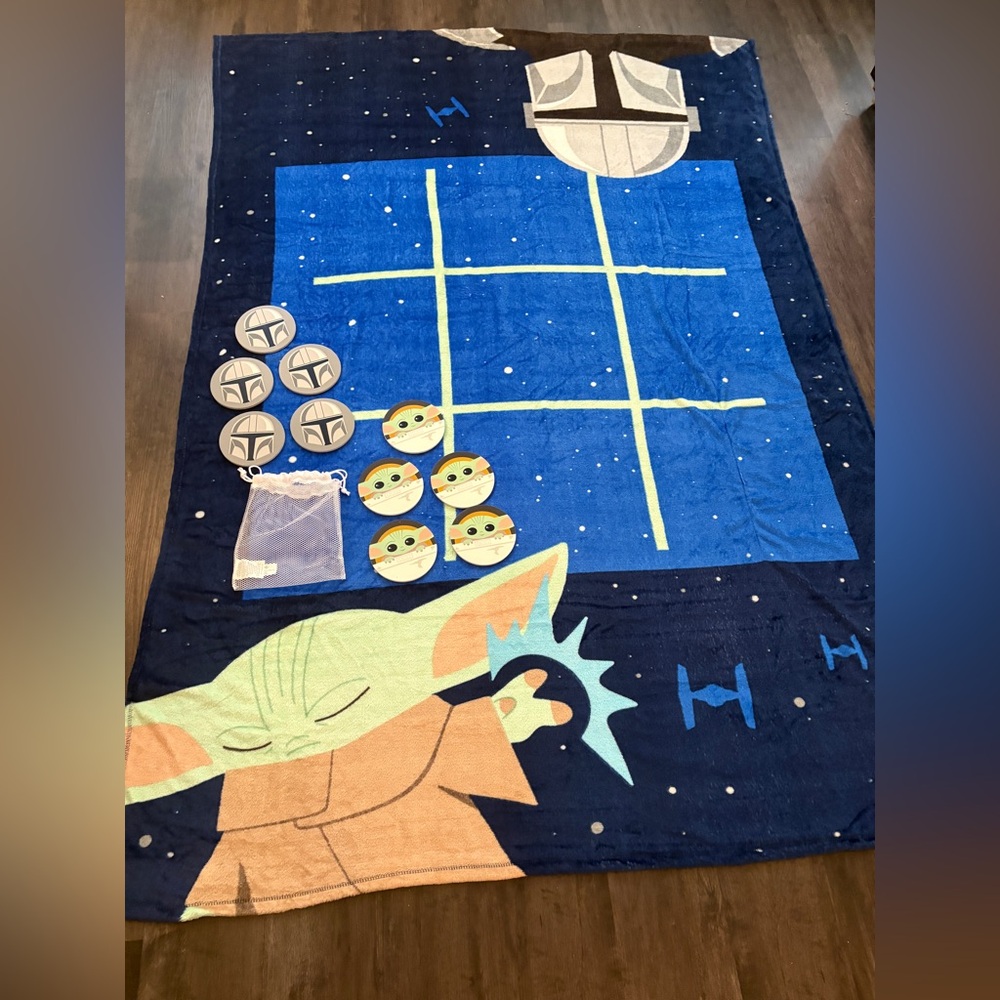 🛍️ Star Wars Mandalorian Blanket Game | Mando vs Baby Yoda Tic-Tac-Toe 🧸✨
